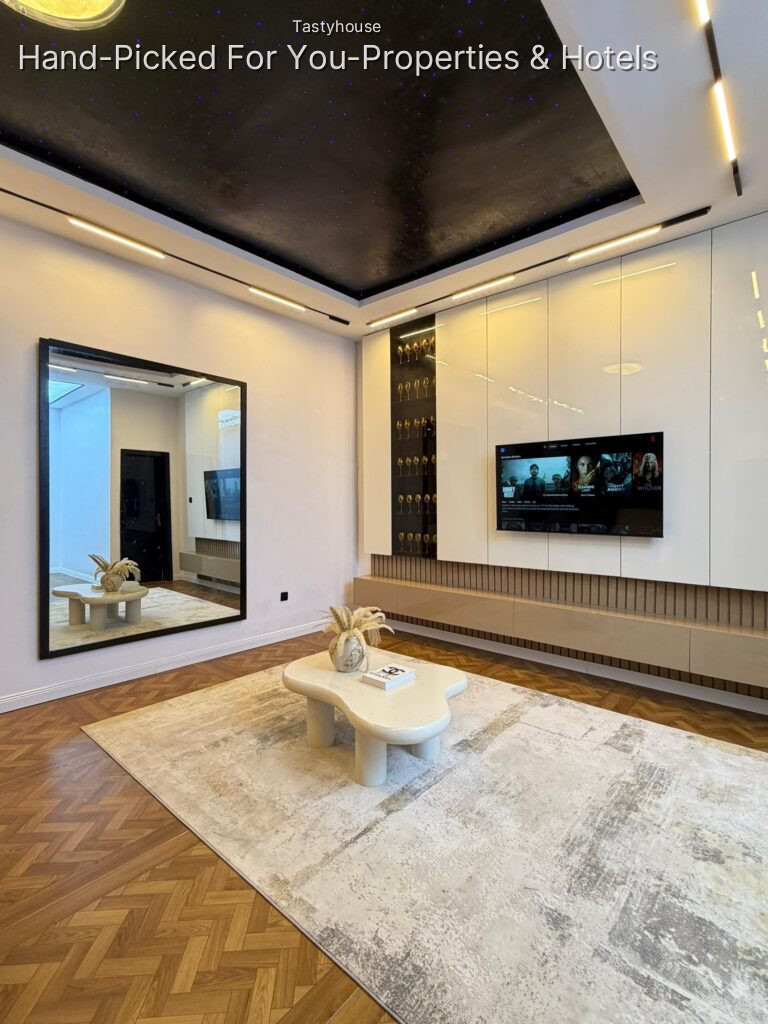 Deluxe 2 bedroom Apartments