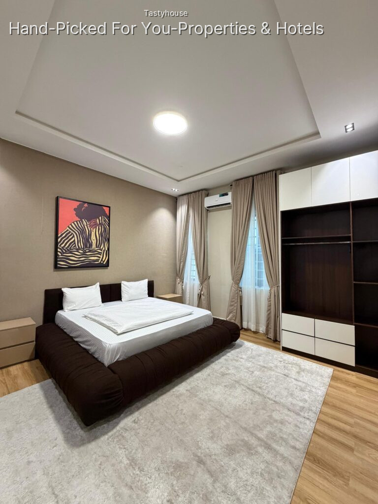 Deluxe 2 bedroom Apartments