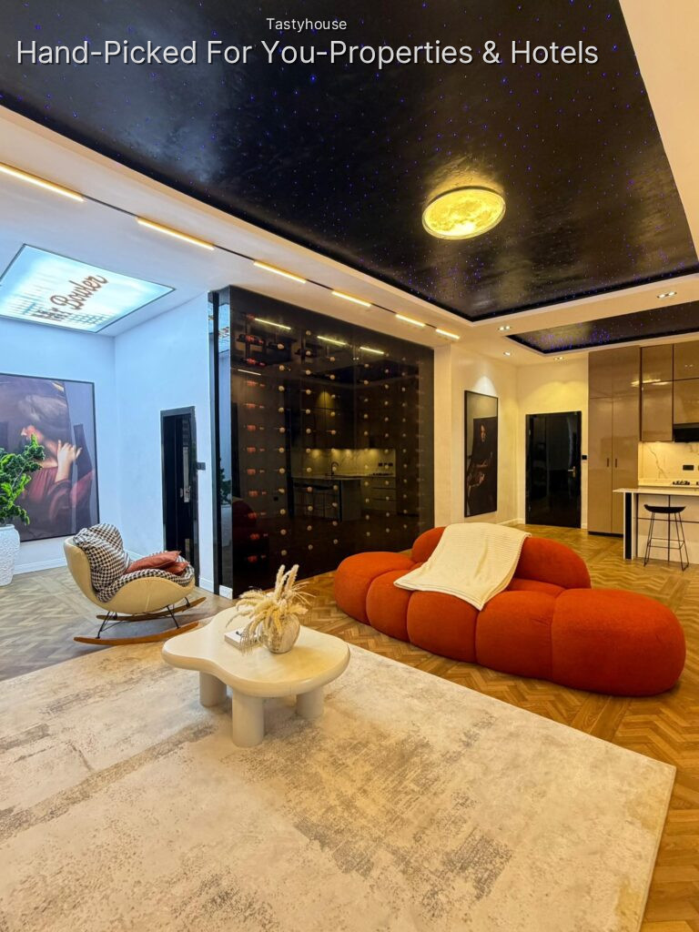 Deluxe 2 bedroom Apartments