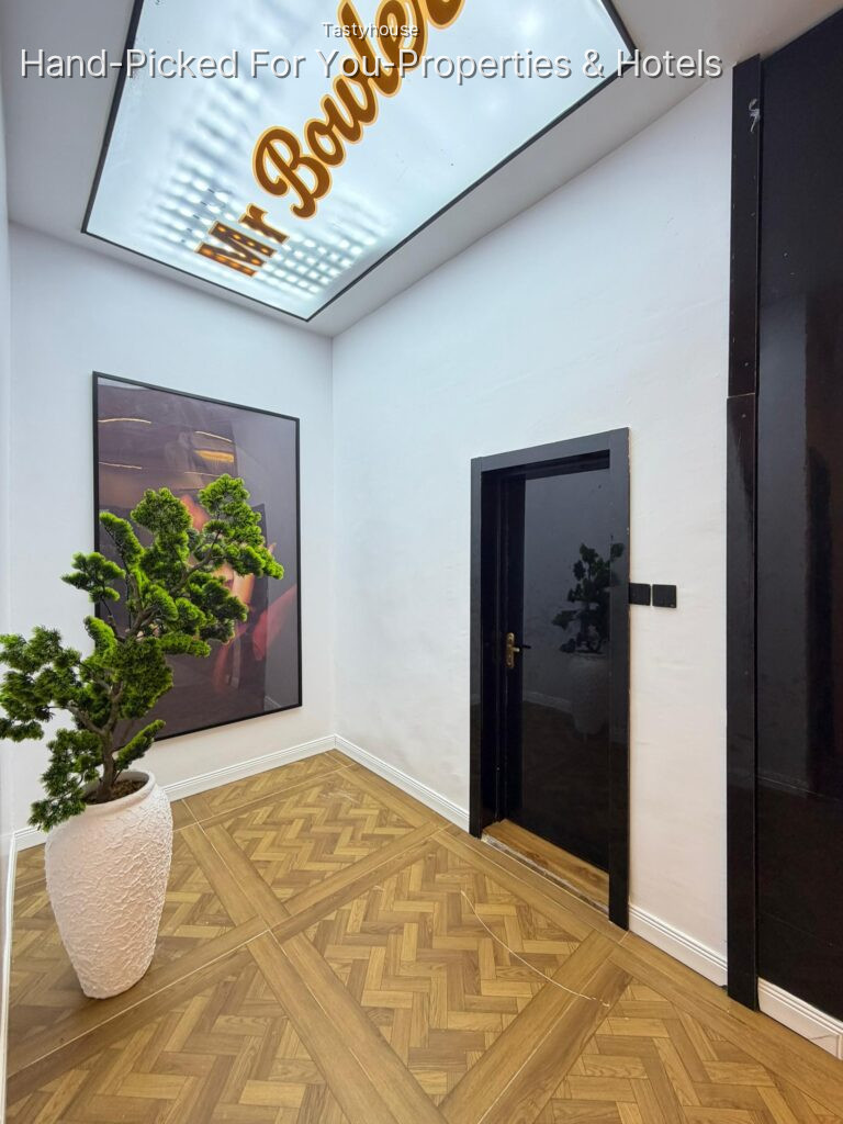 Deluxe 2 bedroom Apartments