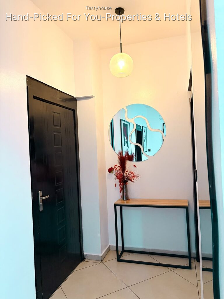 2 Bedroom Apartment