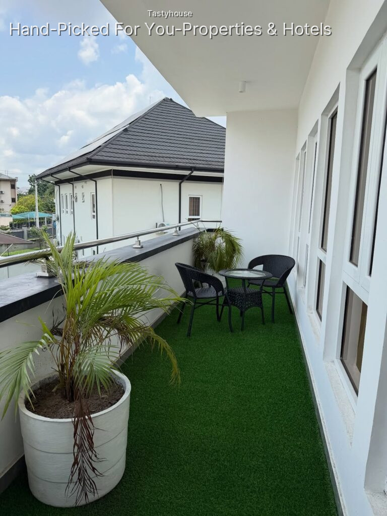 3-Bedroom Apartment