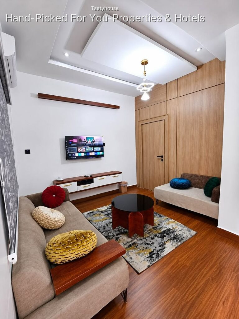 Service Apartment