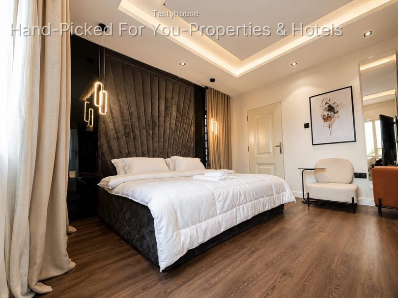 2-Bedroom Duplex Apartment