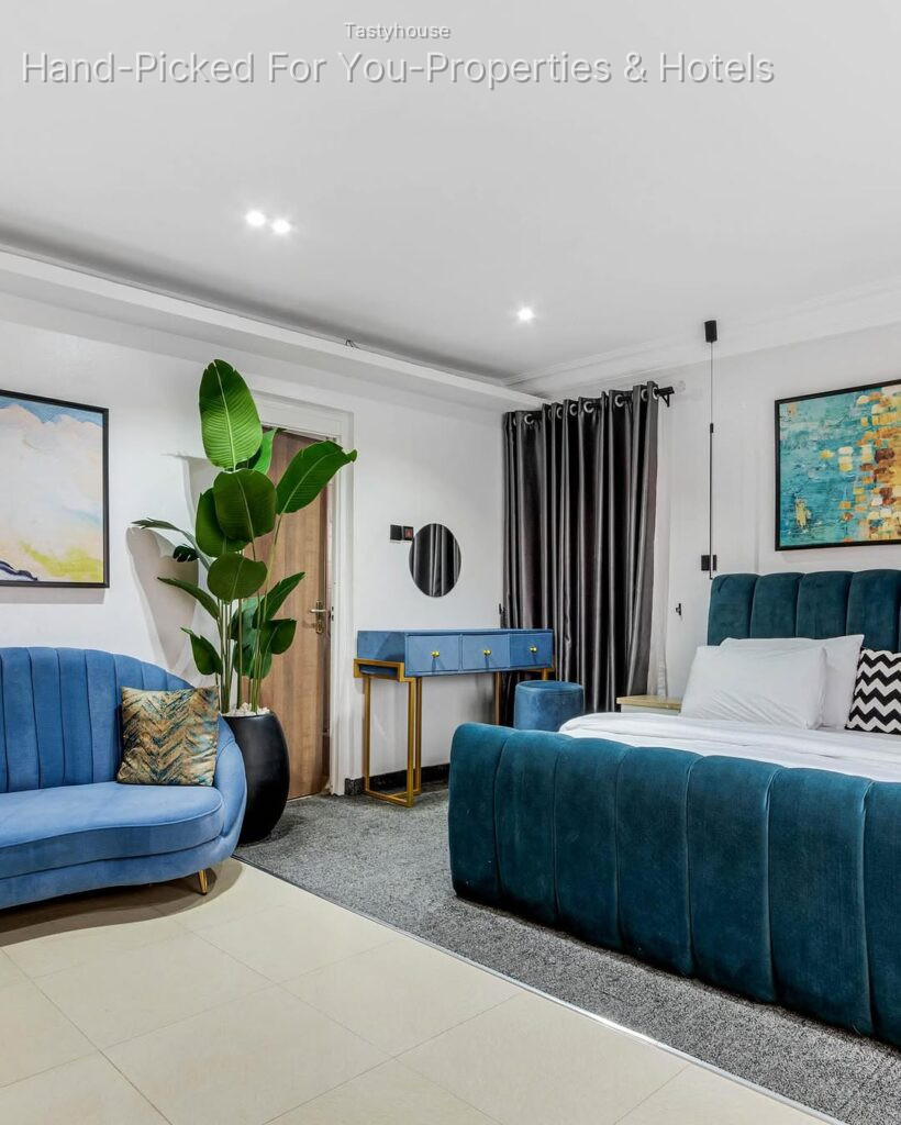 Serviced Apartment