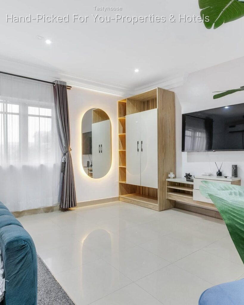 Serviced Apartment