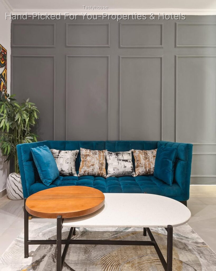 Serviced Apartment