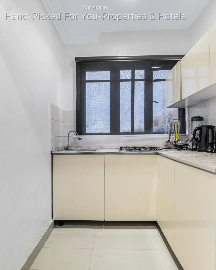 Serviced Apartment