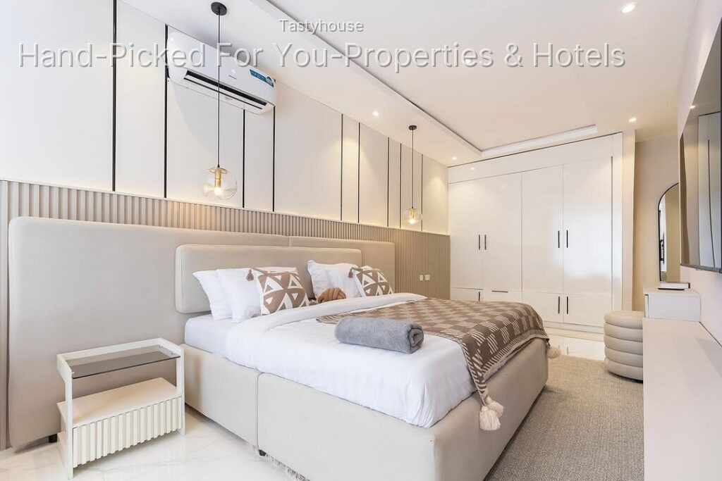 A Sandstone Apartment