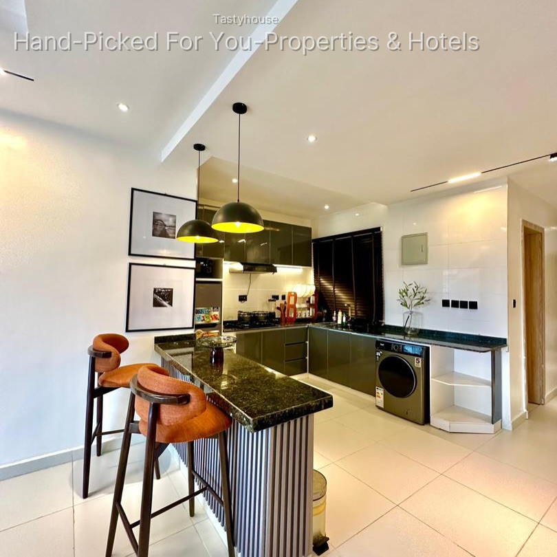 furnished 2-Bedroom Apartment