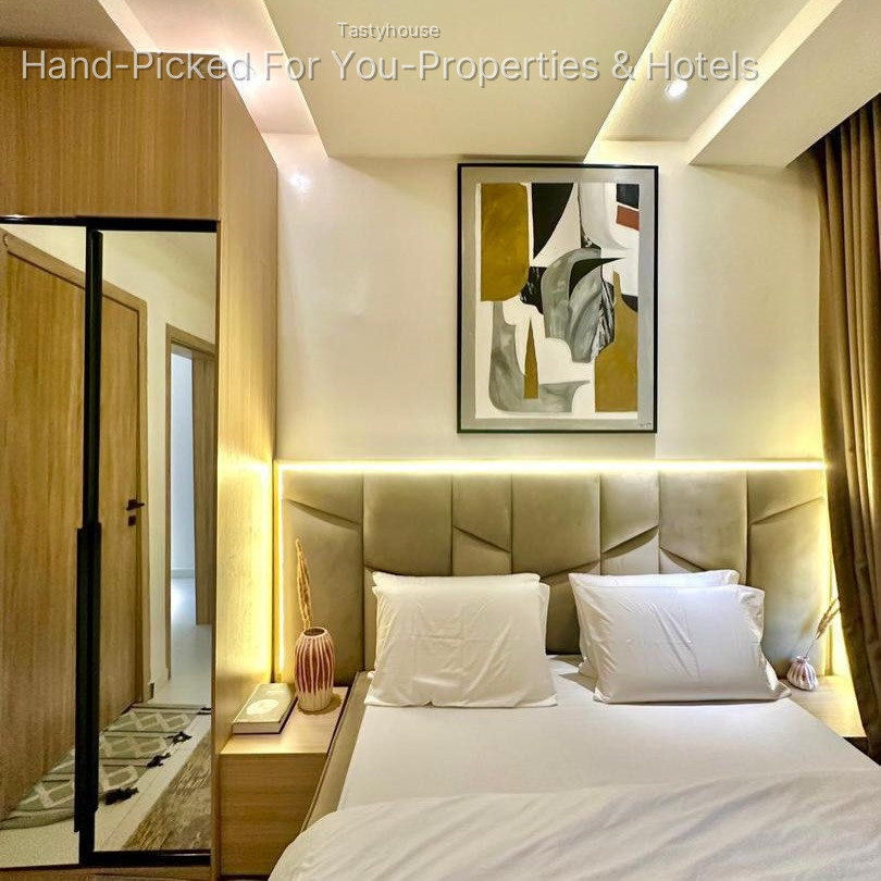 furnished 2-Bedroom Apartment