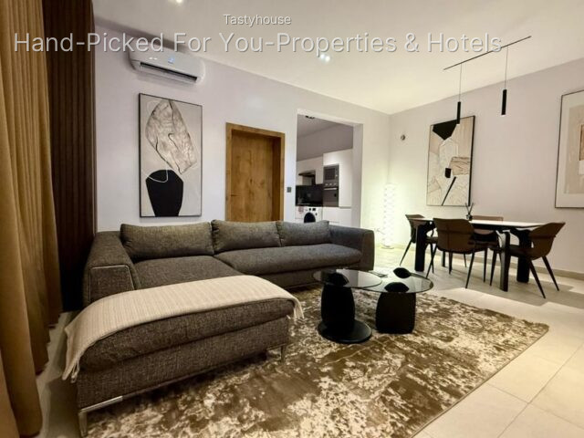 Luxury 1-Bedroom Apartment