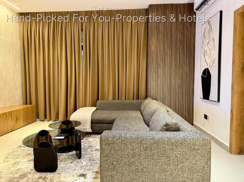 Luxury 1-Bedroom Apartment