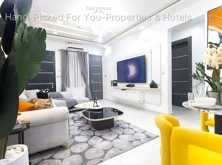 Serviced Apartment