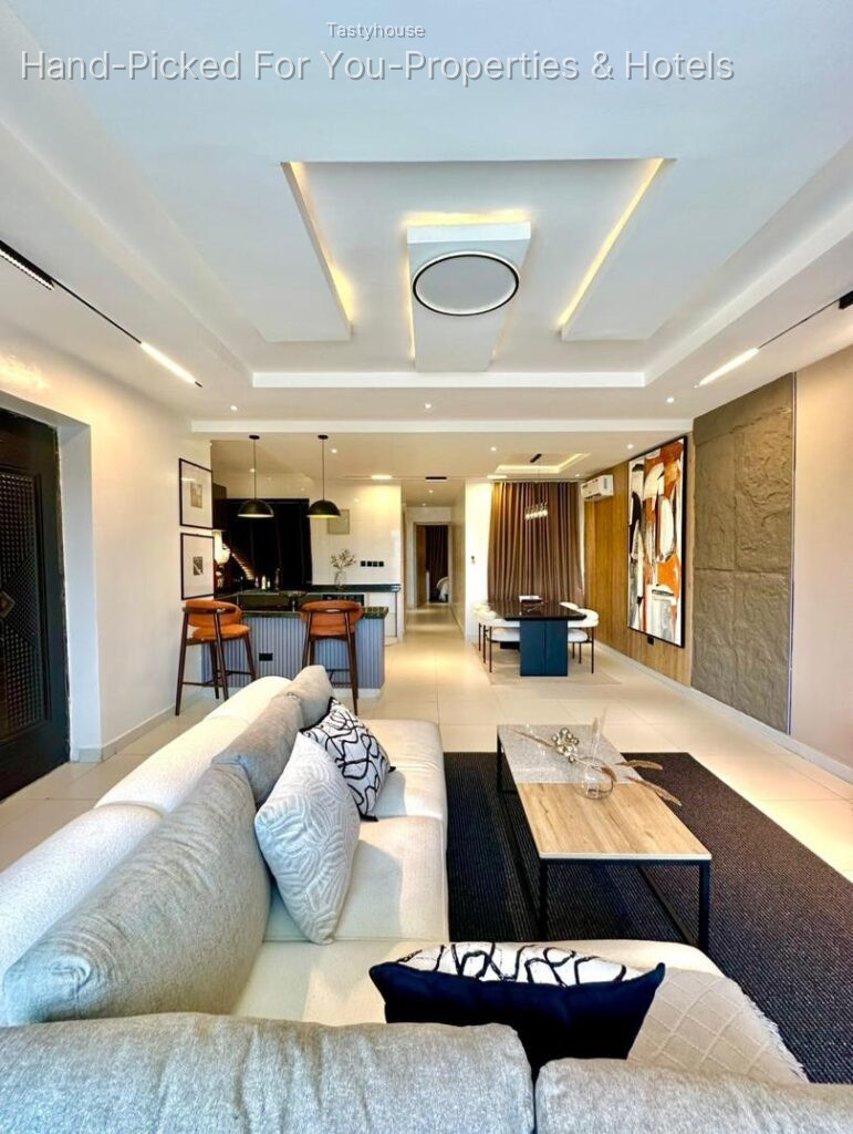 Luxury 1-Bedroom Apartment