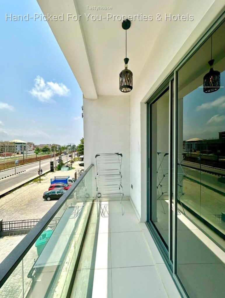 Luxury 1-Bedroom Apartment