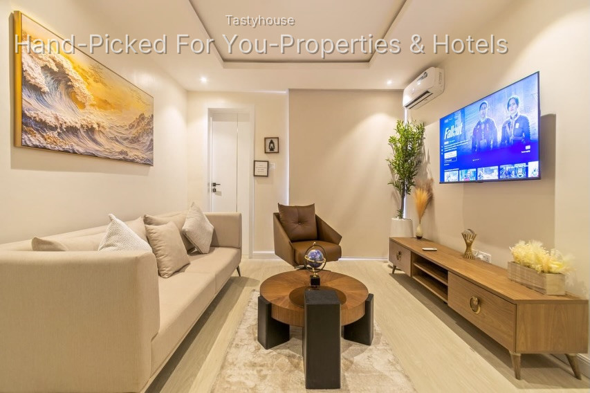 Luxury 1-Bedroom Apartment
