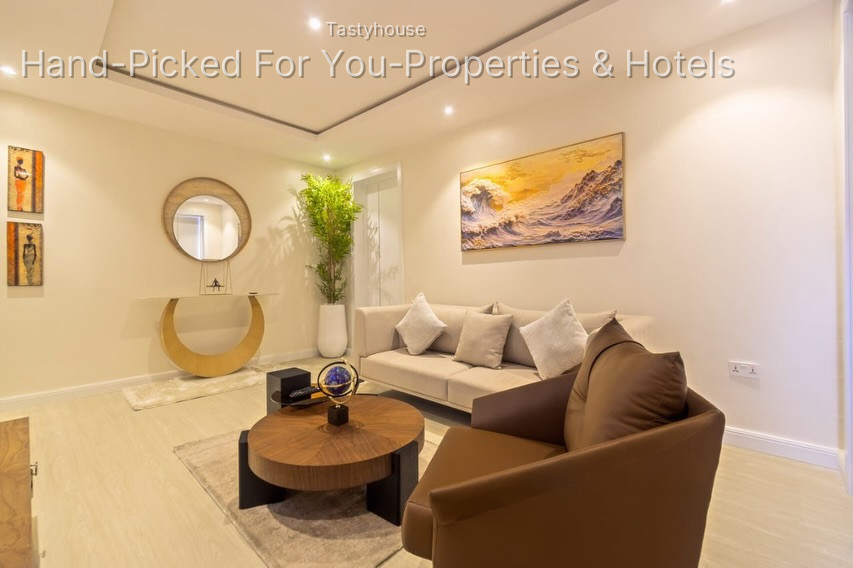 Luxury 1-Bedroom Apartment