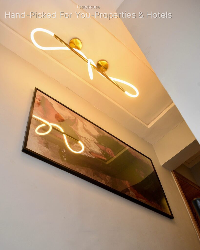 Serviced Apartment