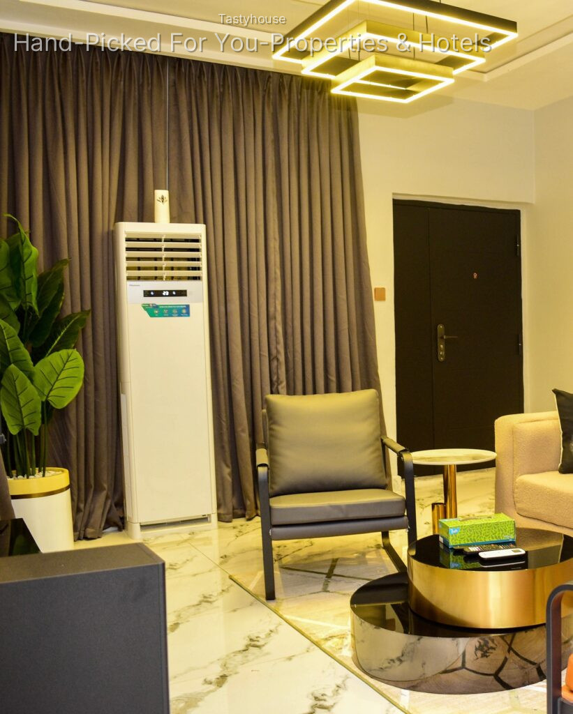 Serviced Apartment