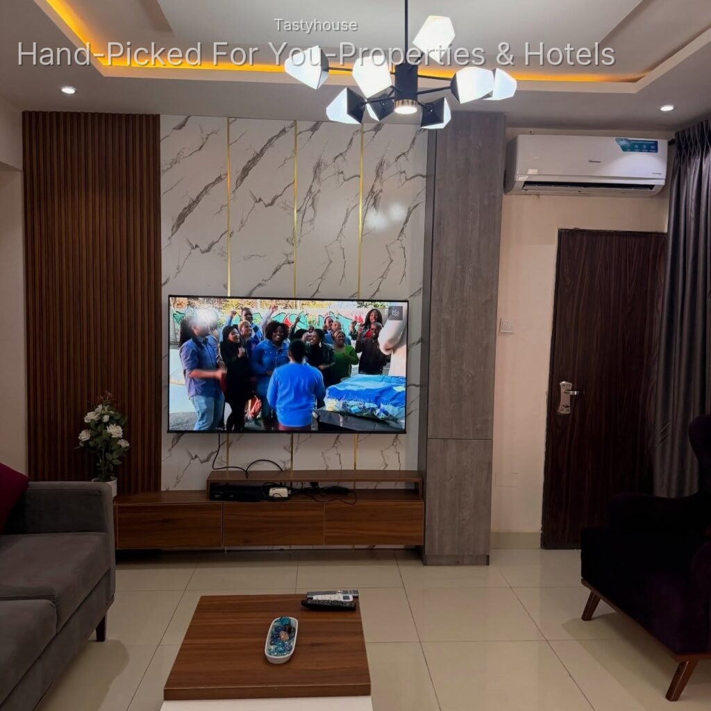 Serviced Apartment