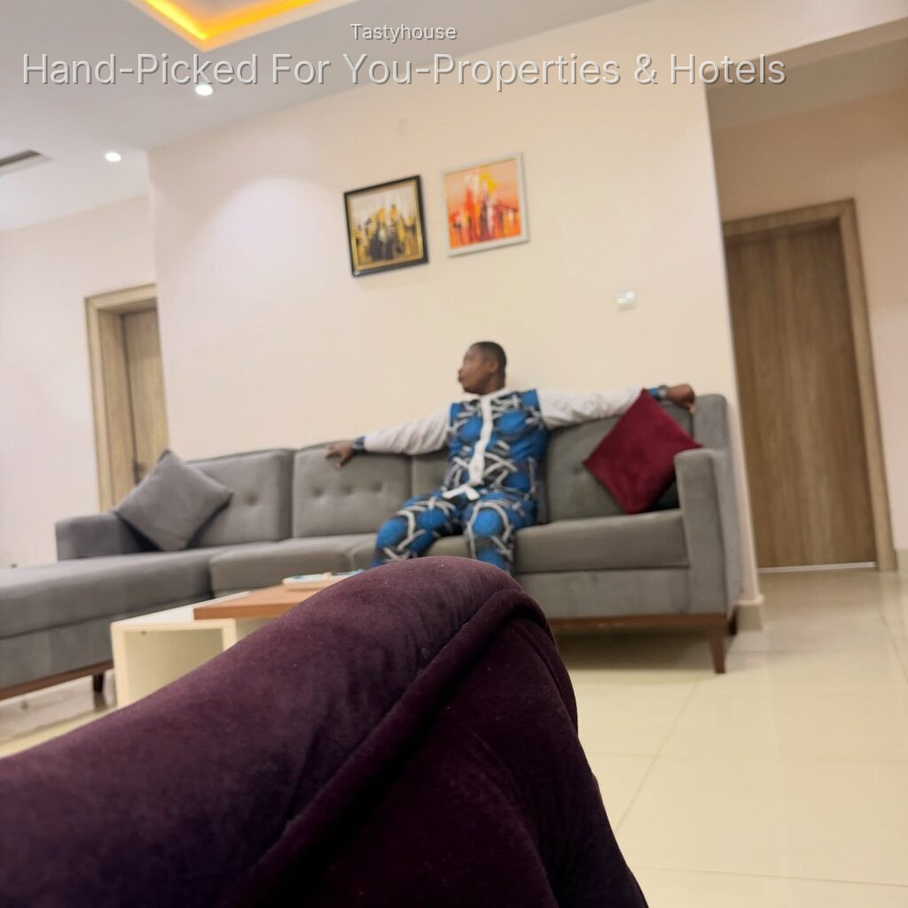 Serviced Apartment