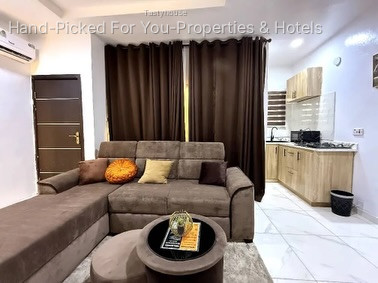 1 – Bedroom Apartment