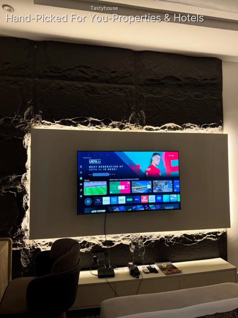 Serviced Apartment