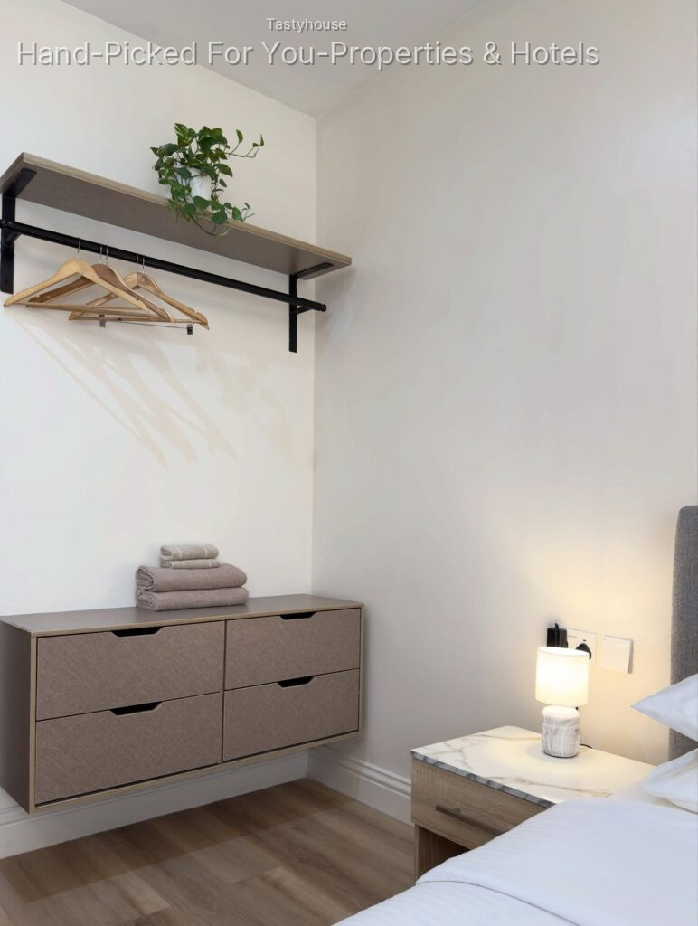 Serviced Apartment