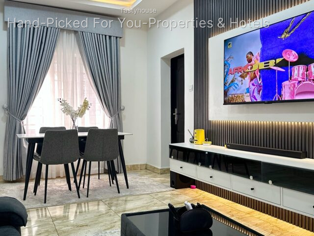 Serviced Apartment
