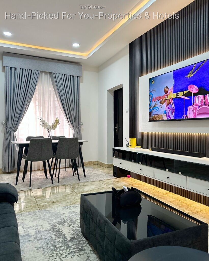 Serviced Apartment