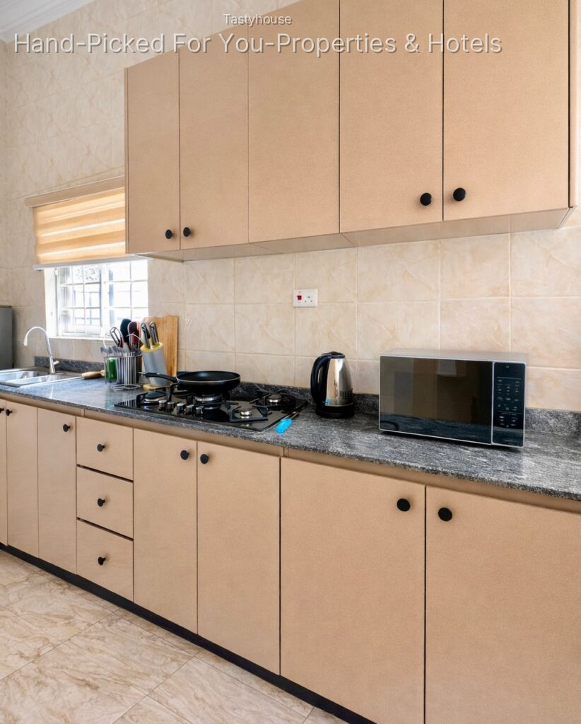 Serviced Apartment