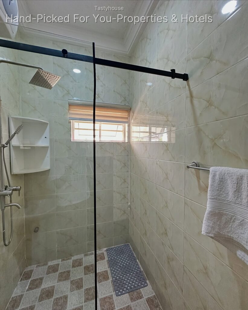 Serviced Apartment