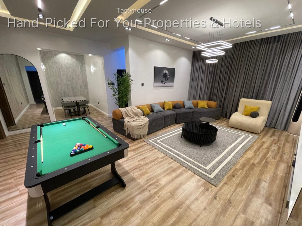 Cozy 2/3 bedroom apartment