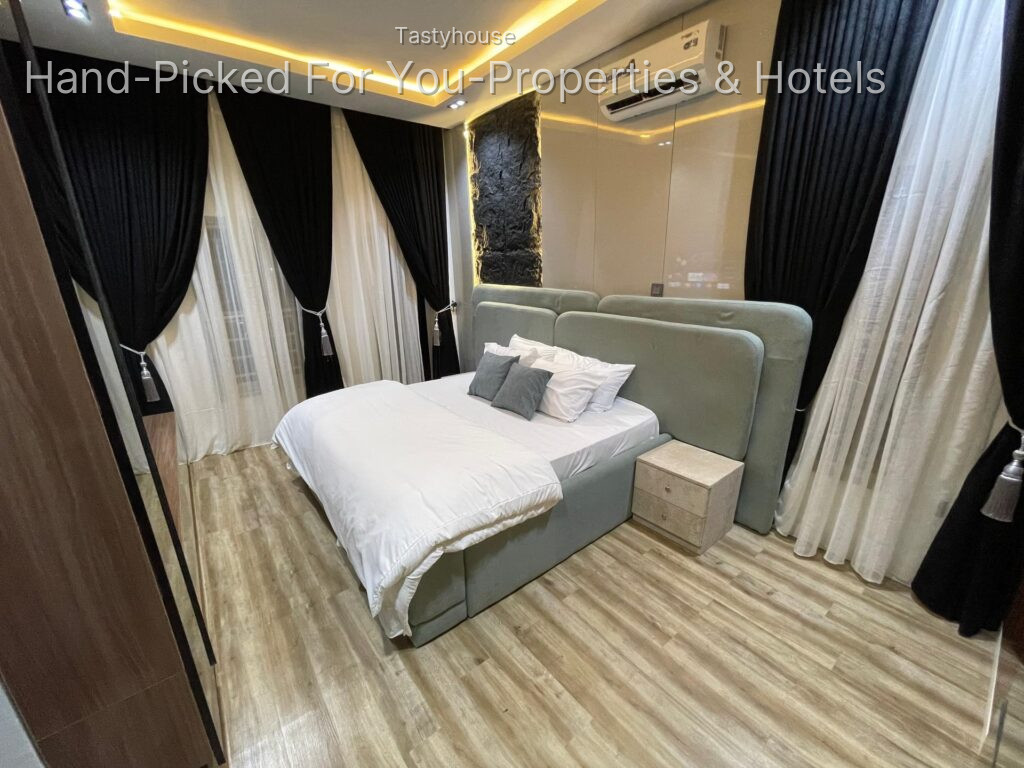 Cozy 2/3 bedroom apartment
