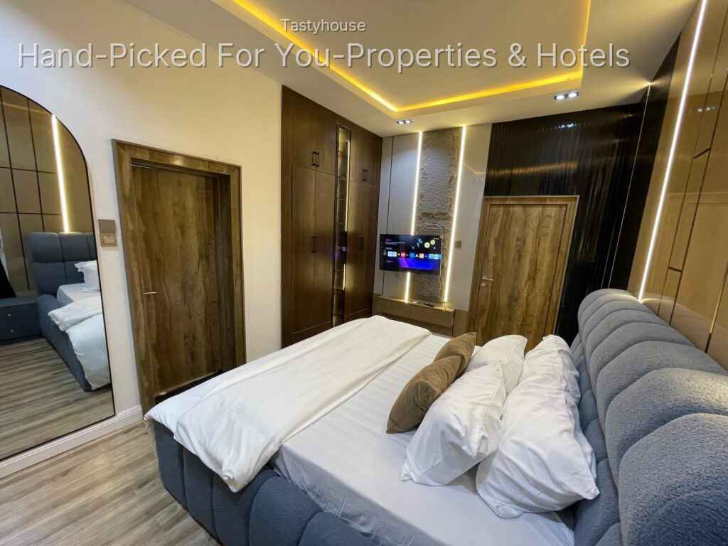 Cozy 2/3 bedroom apartment