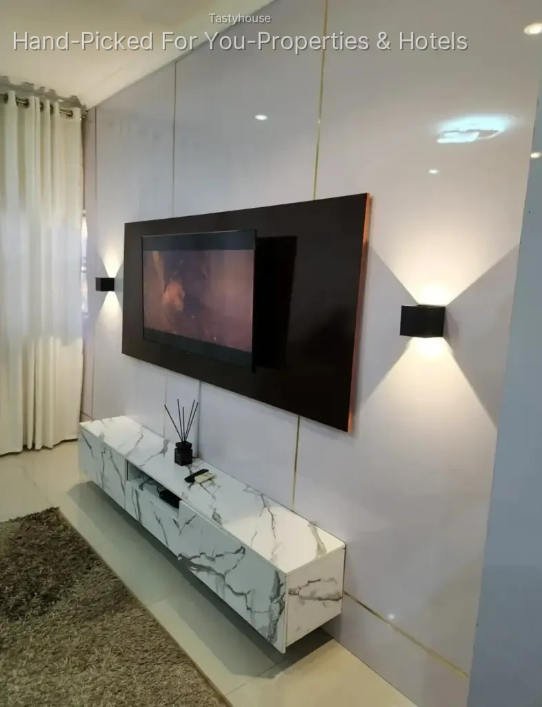 Serviced Apartment