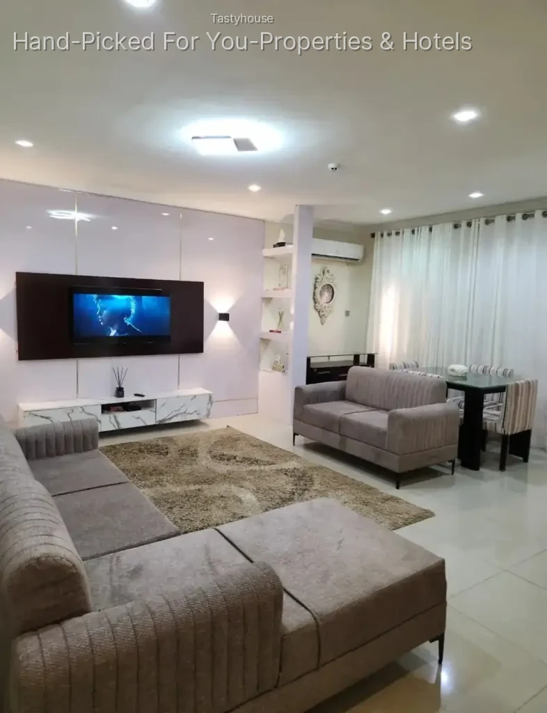 Serviced Apartment