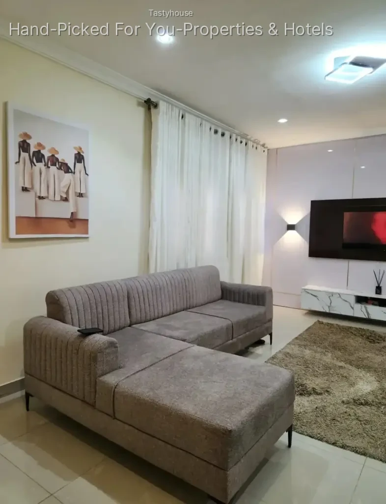 Serviced Apartment