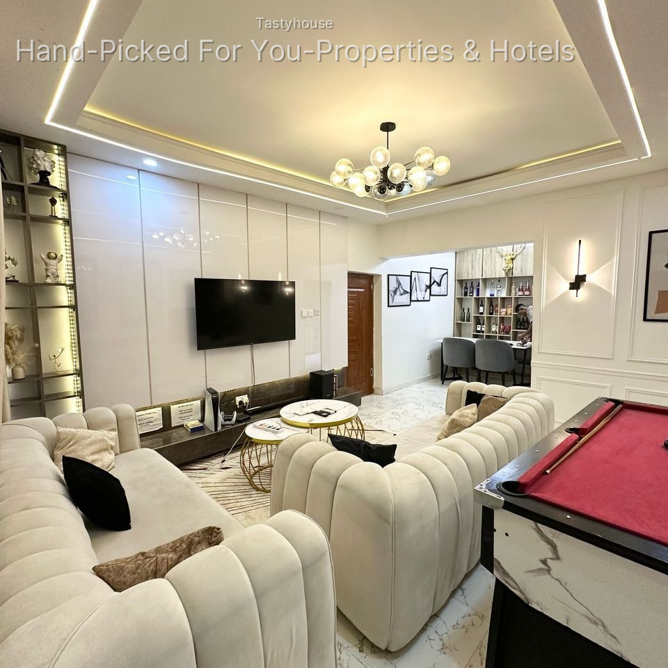 Serviced Apartment
