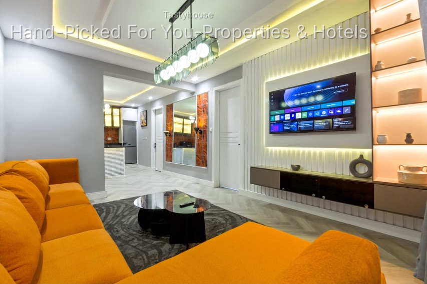 Serviced Apartment