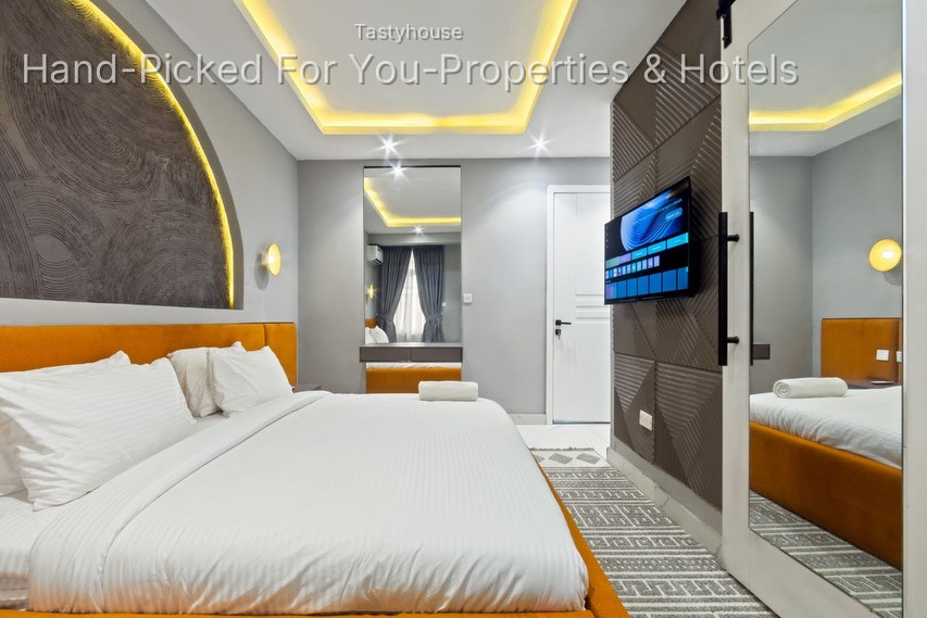 Serviced Apartment