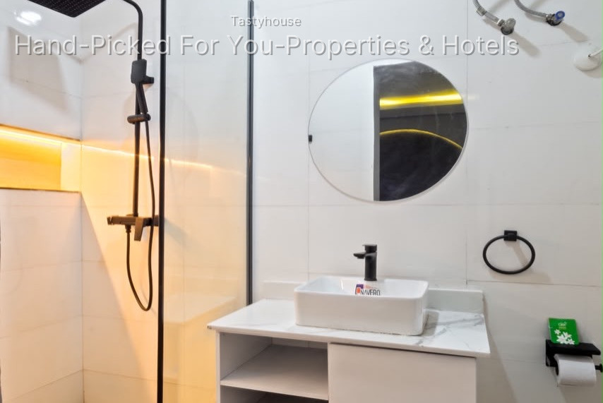 Serviced Apartment