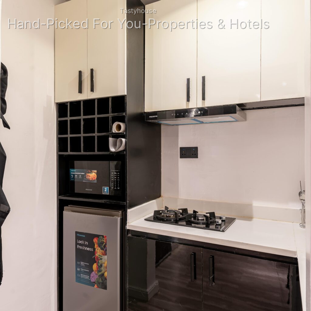 Serviced Apartment