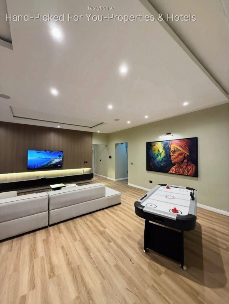 2 – Bedroom Apartment