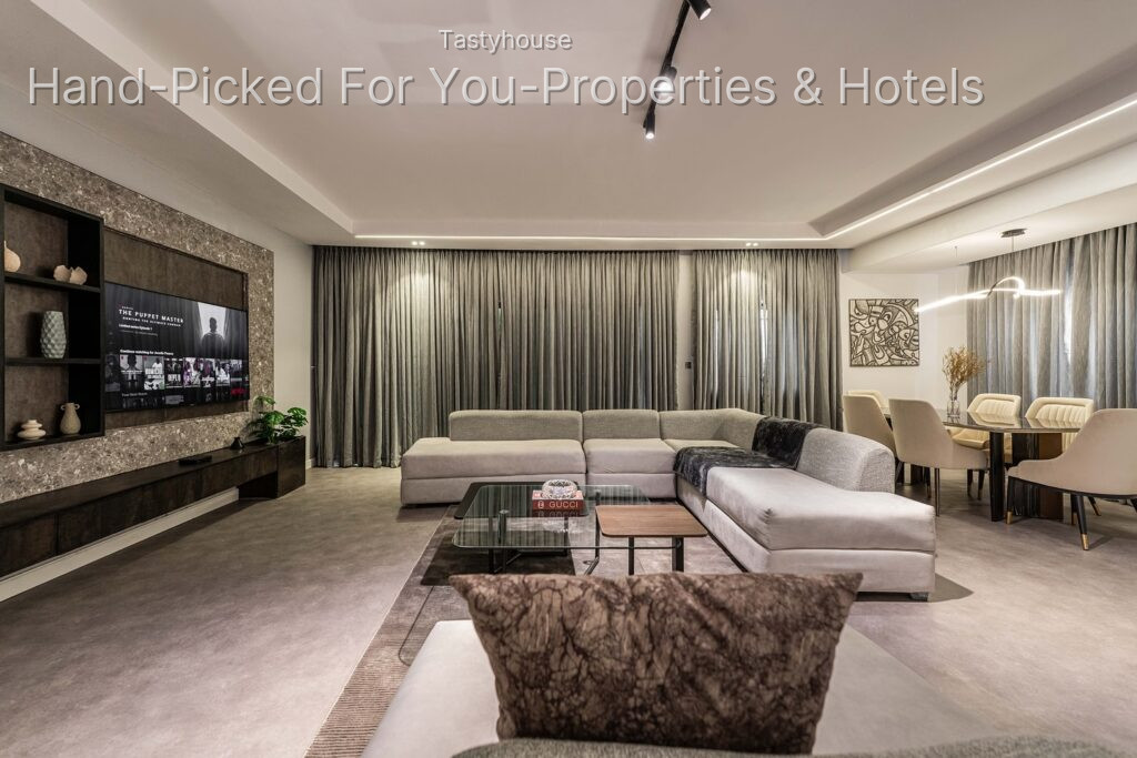 Serviced Apartment