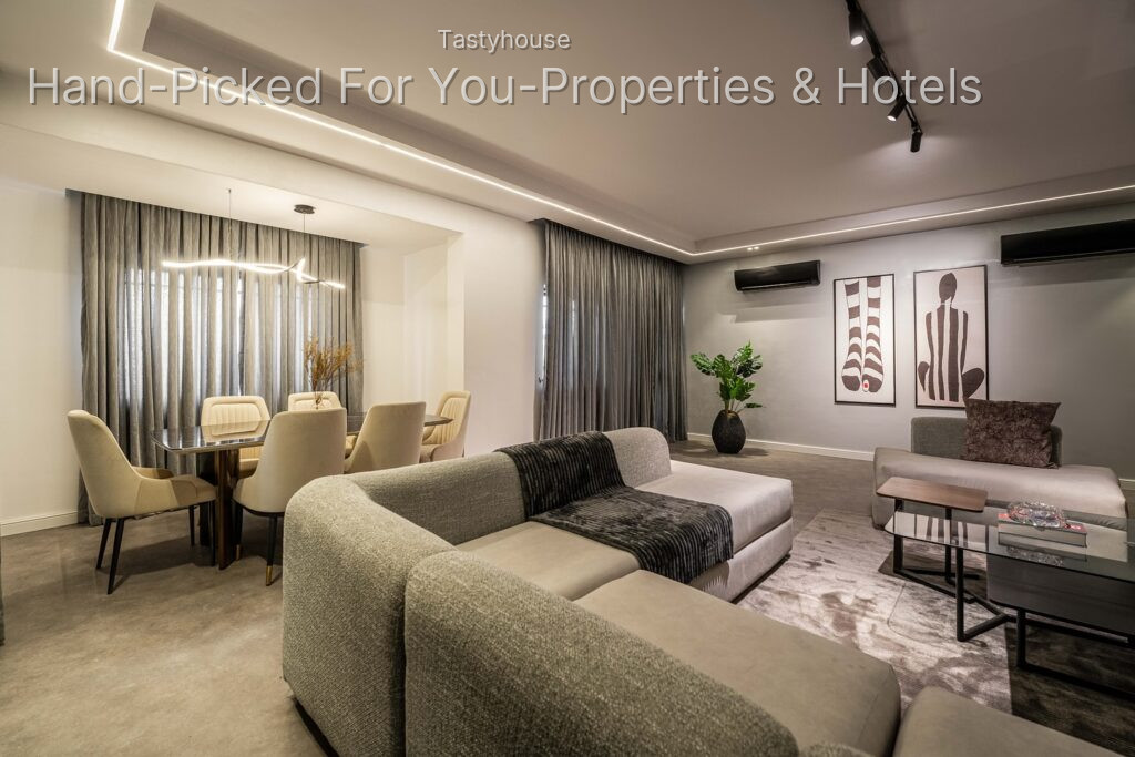 Serviced Apartment