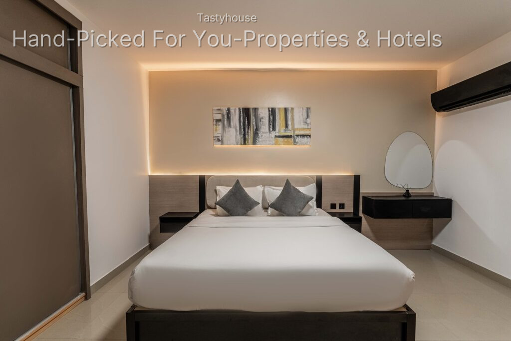 Serviced Apartment