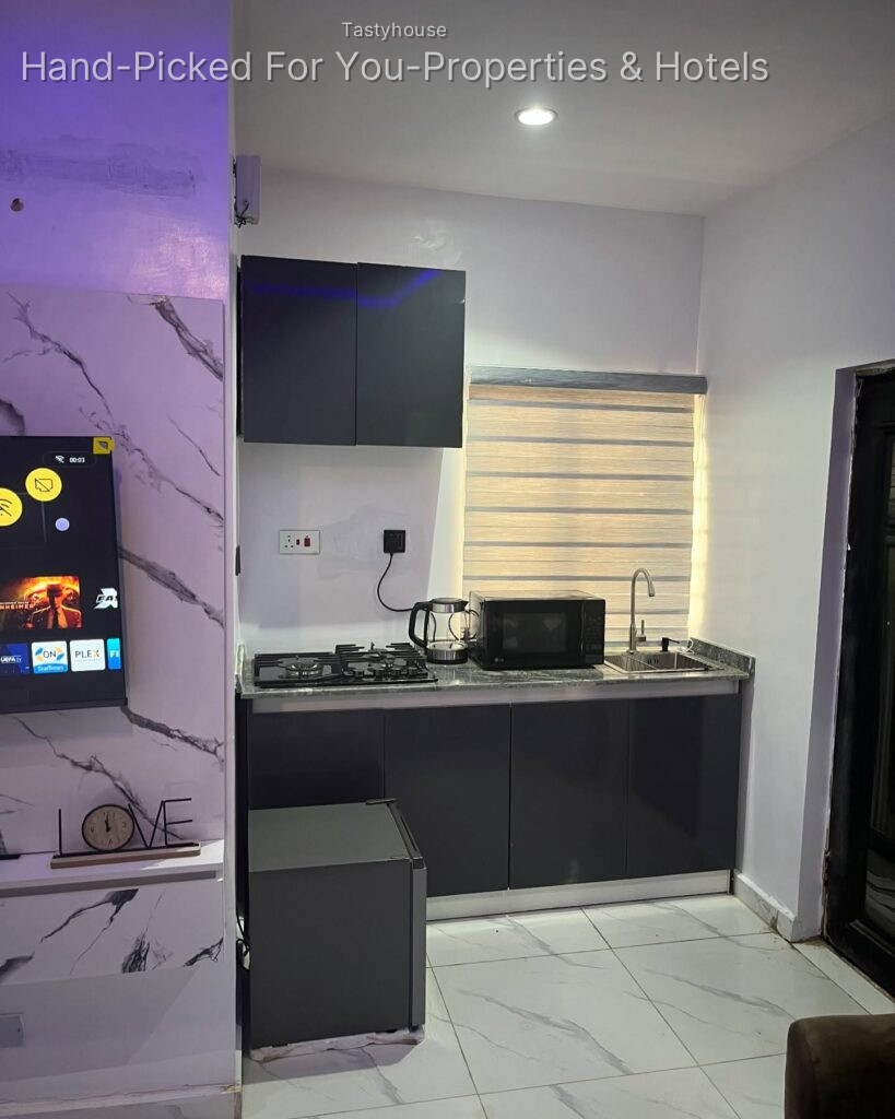 Studio Apartment