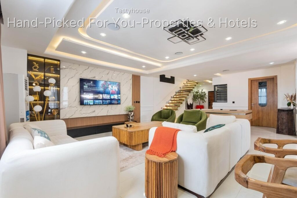 Luxury 3 Bedroom Apartment